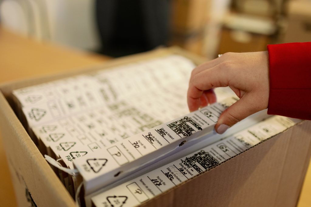 Echipamente și servicii pentru îndosarierea documentelor